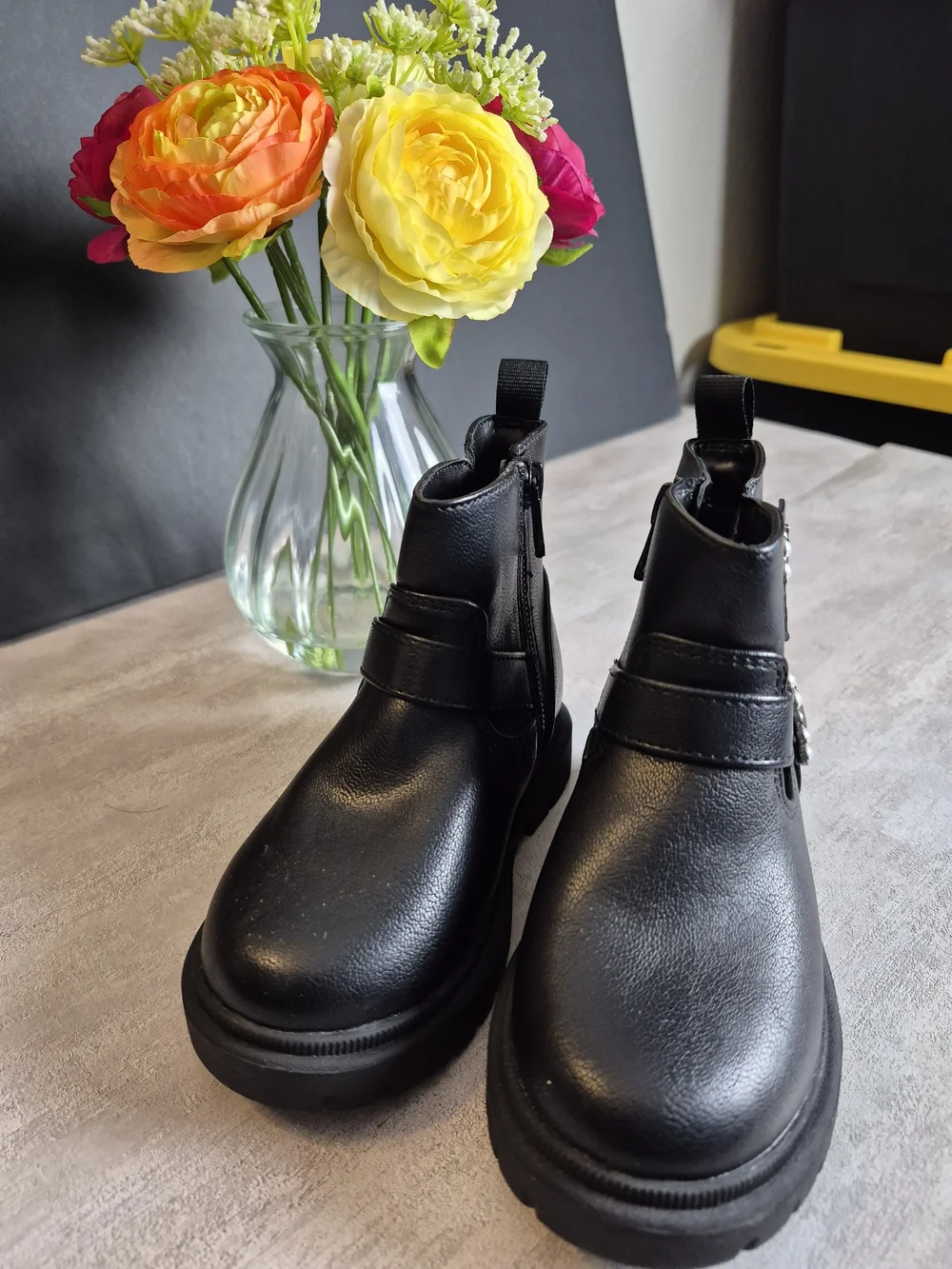 Cat&Jack Black Pearl-Buckle Ankle Boots.Toddler. Size 8